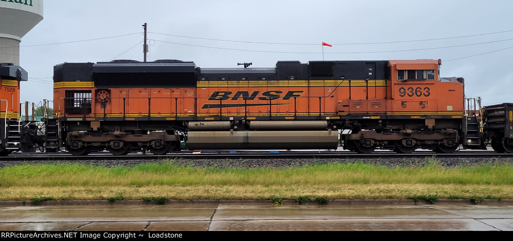 BNSF 9363
